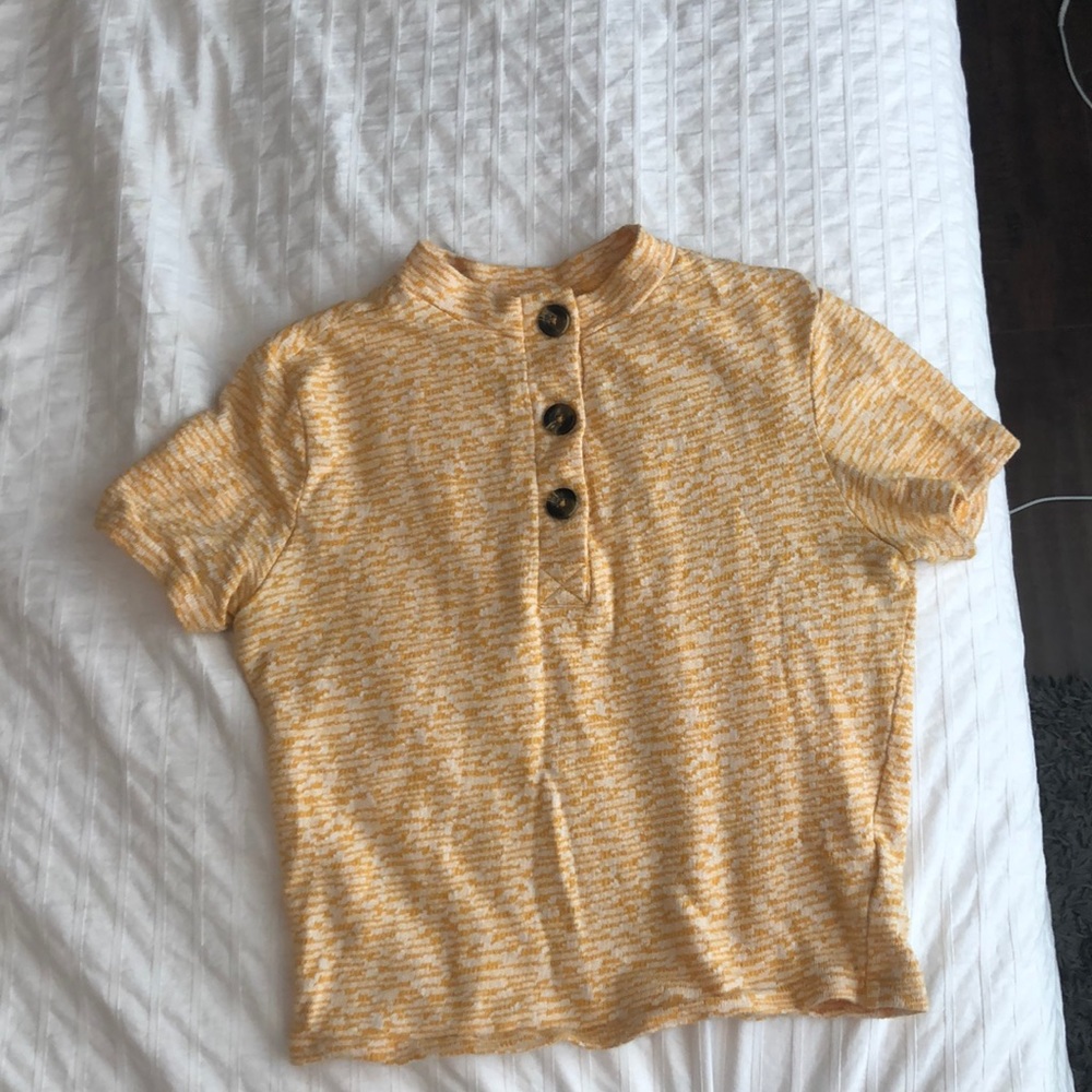 Urban outfitters small, cropped mock neck.